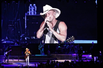 New Music From Kenny Chesney: Everyone She Knows