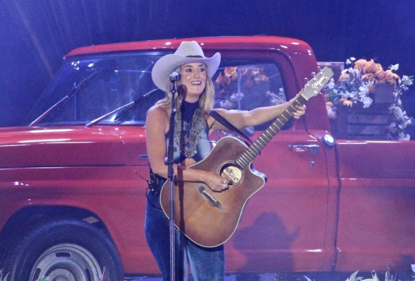 Lainey Wilson on the TODAY Show