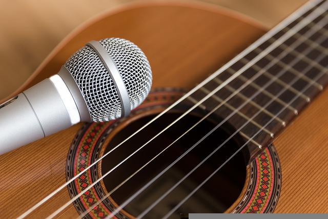 Guitar gfcaa1ce5d 640