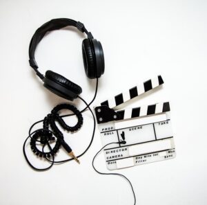 Headphones 4223911 640