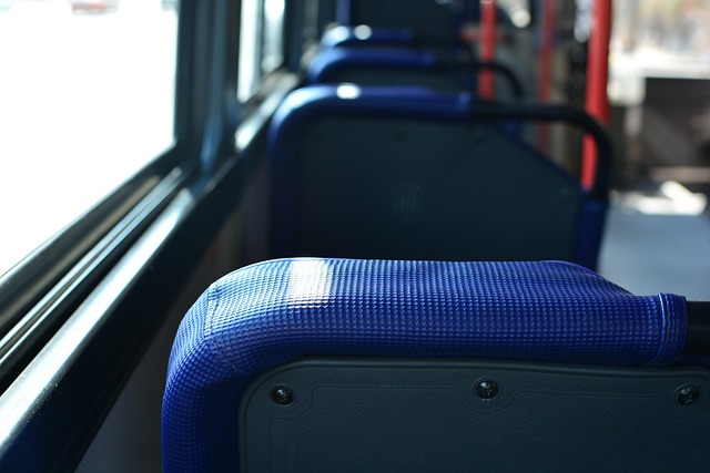 Bus 2145402 640